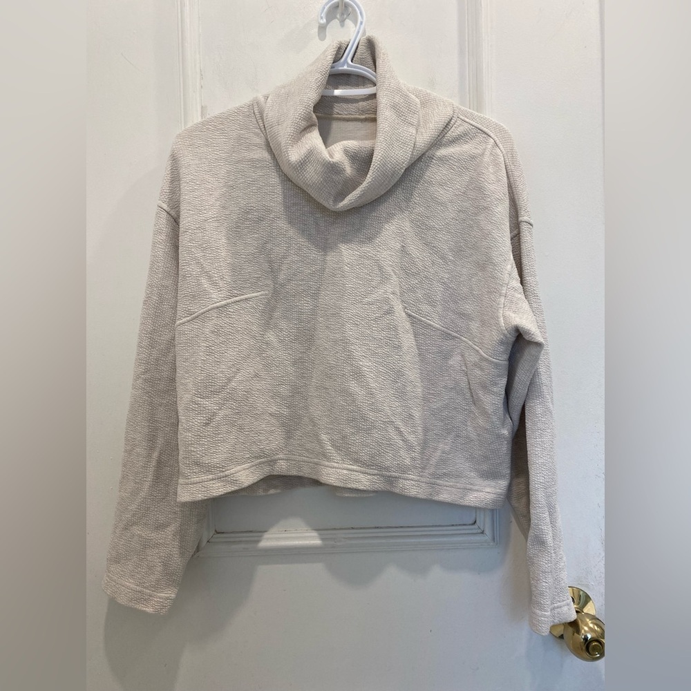 Lululemon Turtleneck Sweatshirt Size S